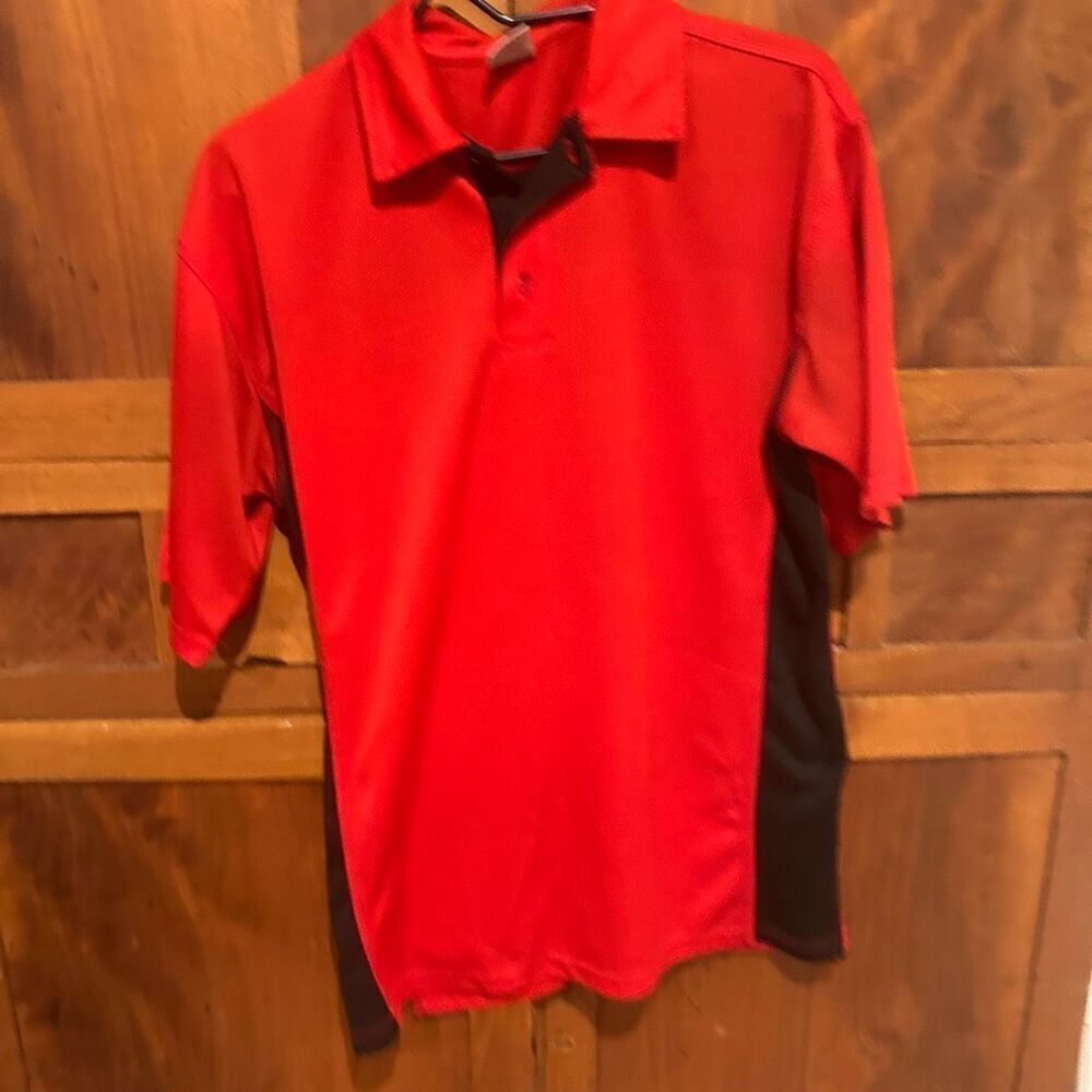 Superior Uniform Group short sleeve polo size medium
